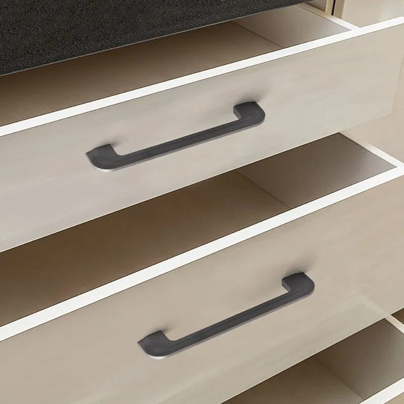 Black Extended Wardrobe Door H - огляд і ціна Quality Furniture Hardware